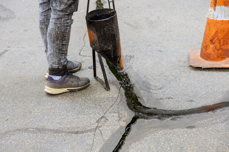Hot Tar Driveway Sealing in Tampa, FL